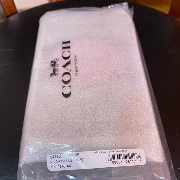 NWT COACH C4110 Dempsey Large Phone Signature Jacquard  Stripe & Coach Patch - Picture 6 of 14